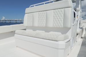 33FT (10.34M) INVINCIBLE