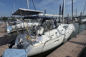 Schmitten 42ft Jeanneau Yacht For Sale