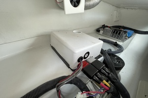 OFF THE GRID 18ft Duffy Yacht For Sale