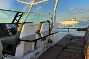 MONOCLE 29ft Axopar Yacht For Sale