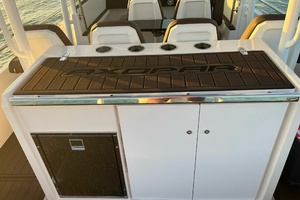 MONOCLE 29ft Axopar Yacht For Sale