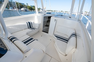 Mac  amp  Seas 36ft Intrepid Yacht For Sale