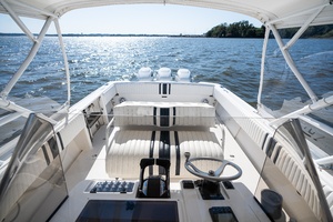 Mac  amp  Seas 36ft Intrepid Yacht For Sale
