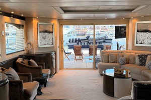 Main Saloon 4