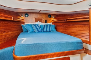 Joan s LiL Rondevous 37ft Hinckley Yacht For Sale