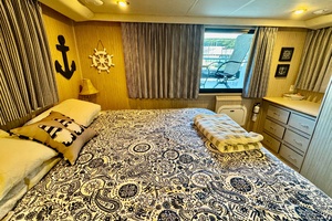 Parotte Head 50ft Gibson Yacht For Sale
