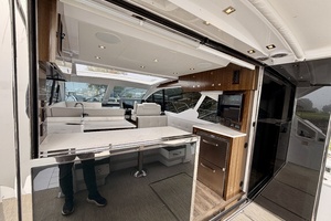 49FT (15.06M) CRUISERS YACHTS