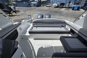 30ft Cobalt Yacht For Sale