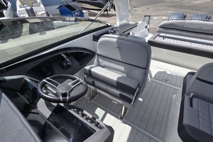 30ft Cobalt Yacht For Sale