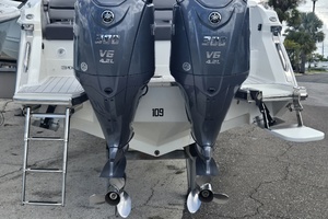 30ft Cobalt Yacht For Sale