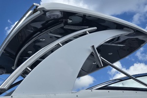 30ft Cobalt Yacht For Sale