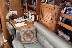 Flying Dutchman 40ft Catalina Yacht For Sale