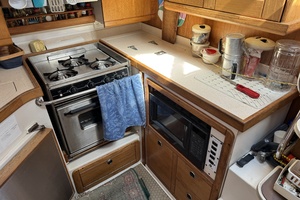 Flying Dutchman 40ft Catalina Yacht For Sale