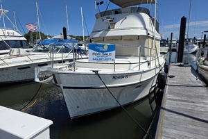 Bonjour 31ft Camano Yacht For Sale