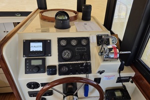Bonjour 31ft Camano Yacht For Sale