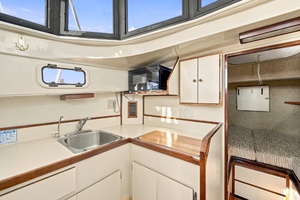 Bonjour 31ft Camano Yacht For Sale