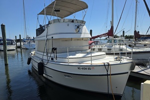 Bonjour 31ft Camano Yacht For Sale