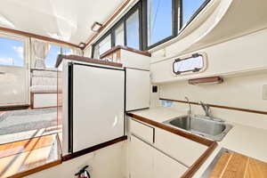 Bonjour 31ft Camano Yacht For Sale