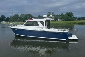 MARGARET ADELE 32ft Cutwater Yacht For Sale