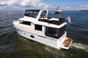 Lake House 50ft Beneteau Yacht For Sale