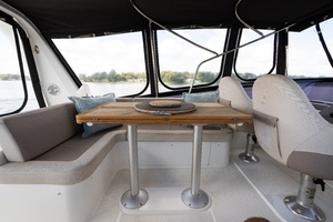 Lake House 50ft Beneteau Yacht For Sale