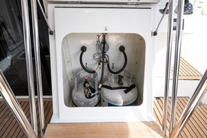 Lake House 50ft Beneteau Yacht For Sale