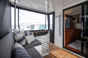 Lake House 50ft Beneteau Yacht For Sale