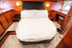 Lake House 50ft Beneteau Yacht For Sale