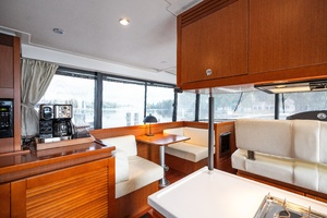 Lake House 50ft Beneteau Yacht For Sale