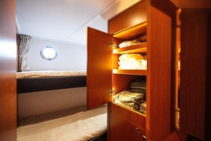 Lake House 50ft Beneteau Yacht For Sale