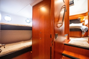 Lake House 50ft Beneteau Yacht For Sale