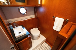 Lake House 50ft Beneteau Yacht For Sale