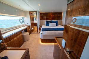 DON T BACK OFF 68ft Riviera Yacht For Sale