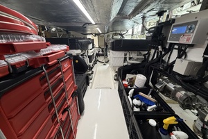 DON T BACK OFF 68ft Riviera Yacht For Sale