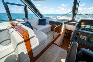 DON T BACK OFF 68ft Riviera Yacht For Sale