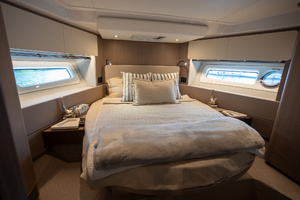 52FT (15.85M) AZIMUT