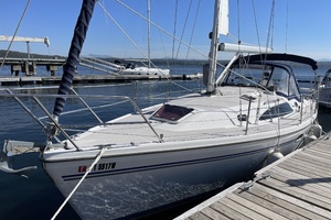 QUESTION OF BALANCE 32ft Catalina Yacht For Sale