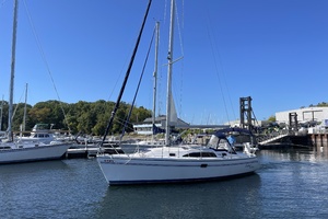 QUESTION OF BALANCE 32ft Catalina Yacht For Sale