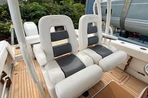 Stars  amp  Stripes 32ft Boston Whaler Yacht For Sale