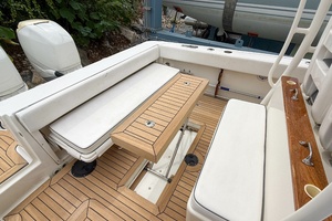 Stars  amp  Stripes 32ft Boston Whaler Yacht For Sale