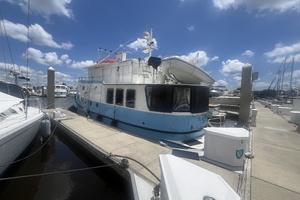 BAZAN Worth Avenue Yachts