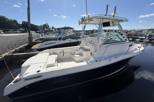 23ft Seaswirl Striper Yacht For Sale