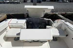 23ft Seaswirl Striper Yacht For Sale