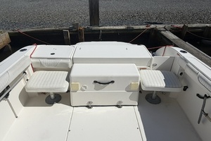 23ft Seaswirl Striper Yacht For Sale