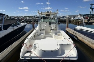 23ft Seaswirl Striper Yacht For Sale