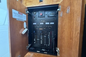 Island Time 37ft Cruisers Yacht For Sale