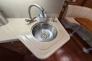 Island Time 37ft Cruisers Yacht For Sale
