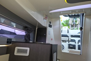 33ft Navan Yacht For Sale