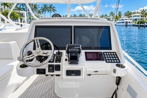47FT (14.48M) INTREPID Worth Avenue Yachts
