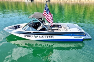 24ft Malibu Yacht For Sale